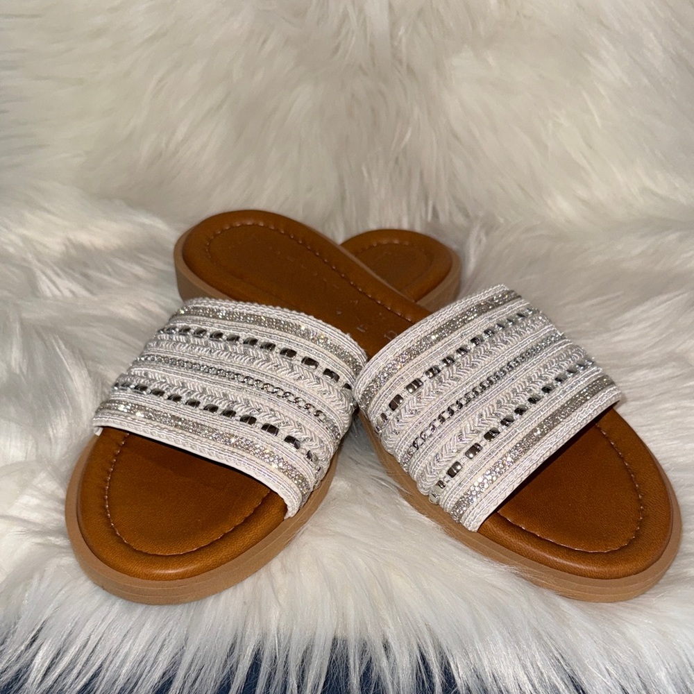 Elegant White and Tan Women's Slide Sandals